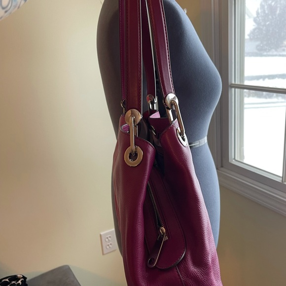 NWOT - Michael Kors raven large shoulder tote - Picture 6 of 8